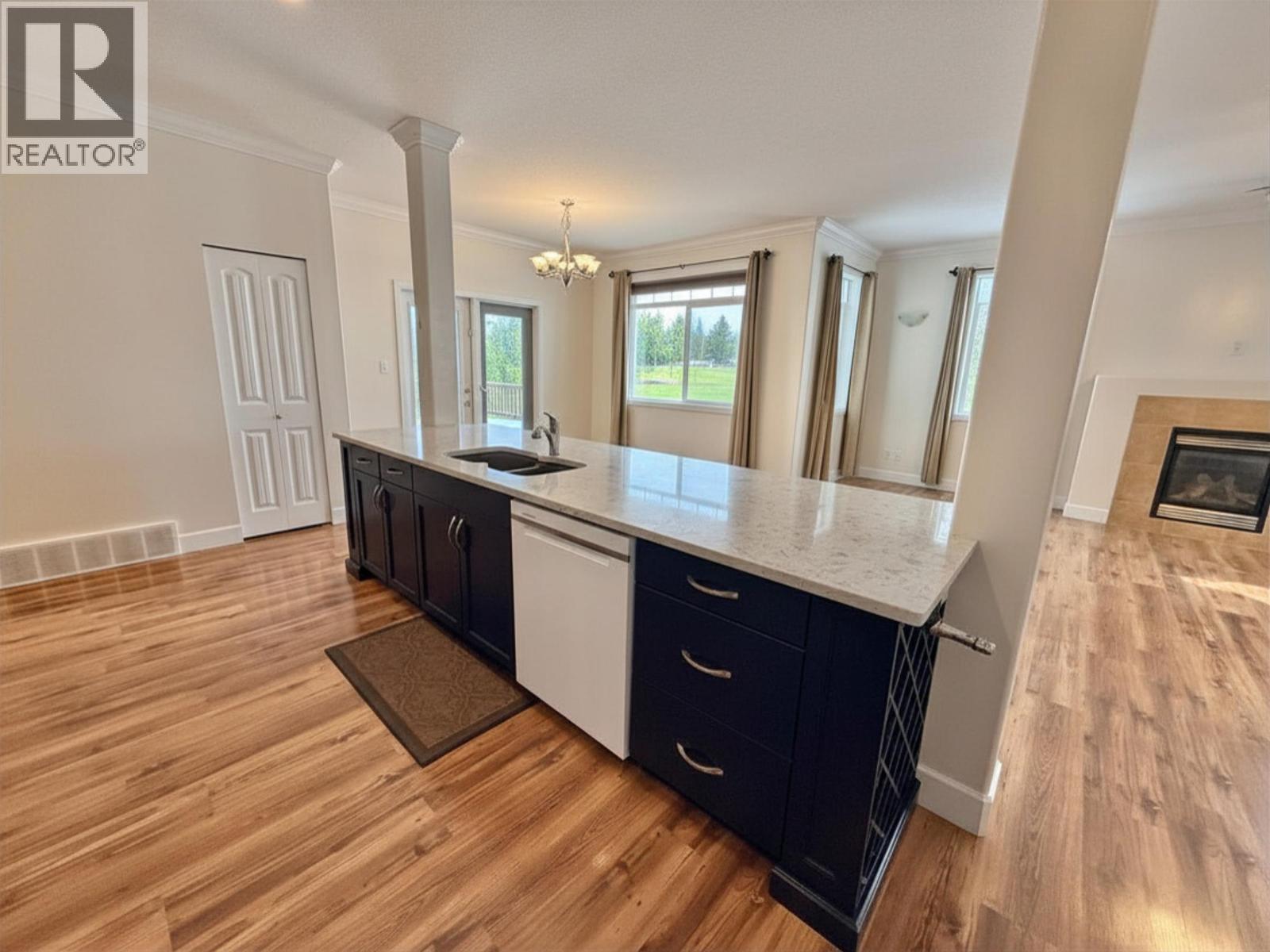 #158 1702 DYKE ROAD - 16