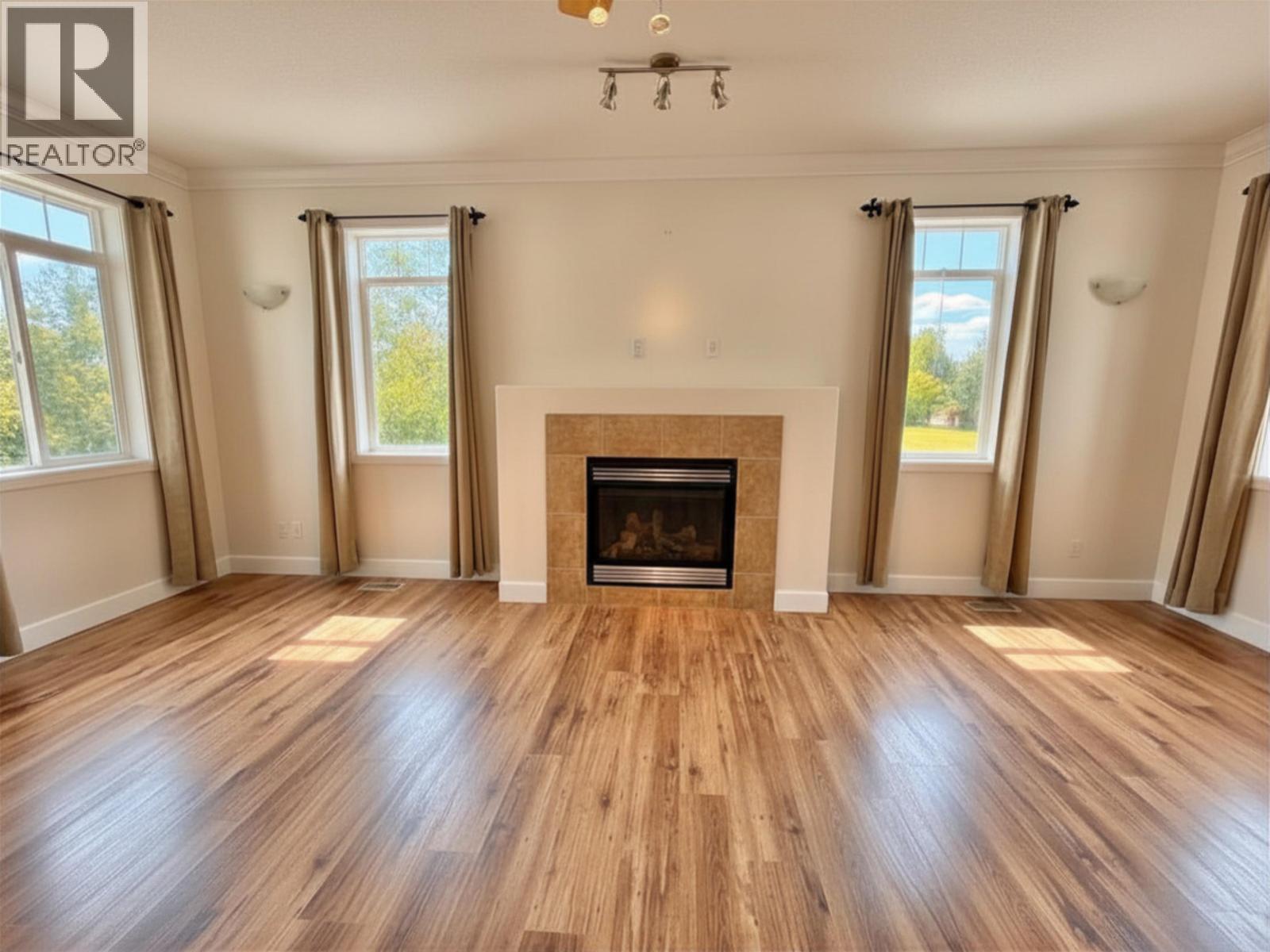 #158 1702 DYKE ROAD - 6