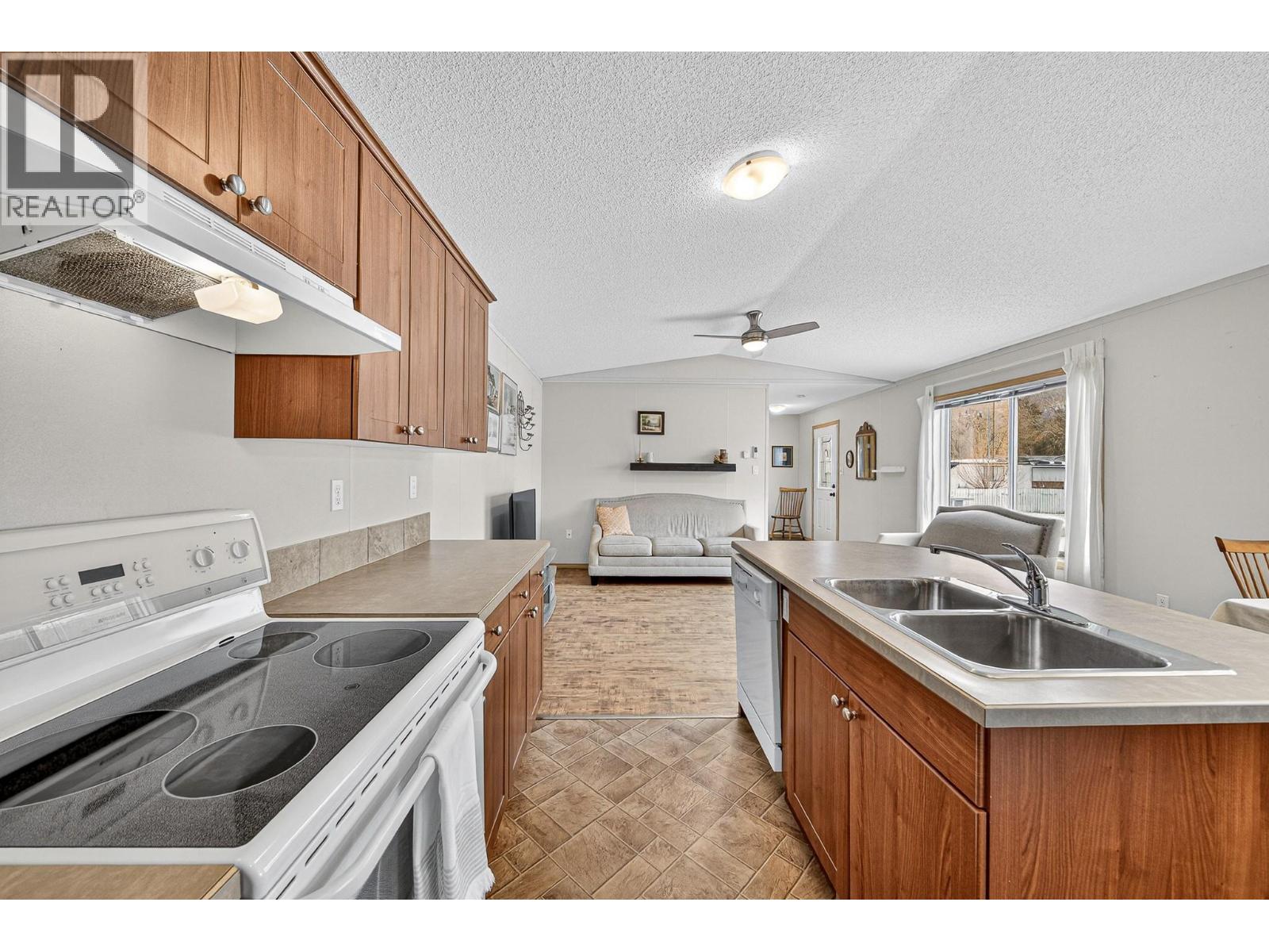 100 INDUSTRIAL ROAD 1 Road Unit# 108, Sparwood