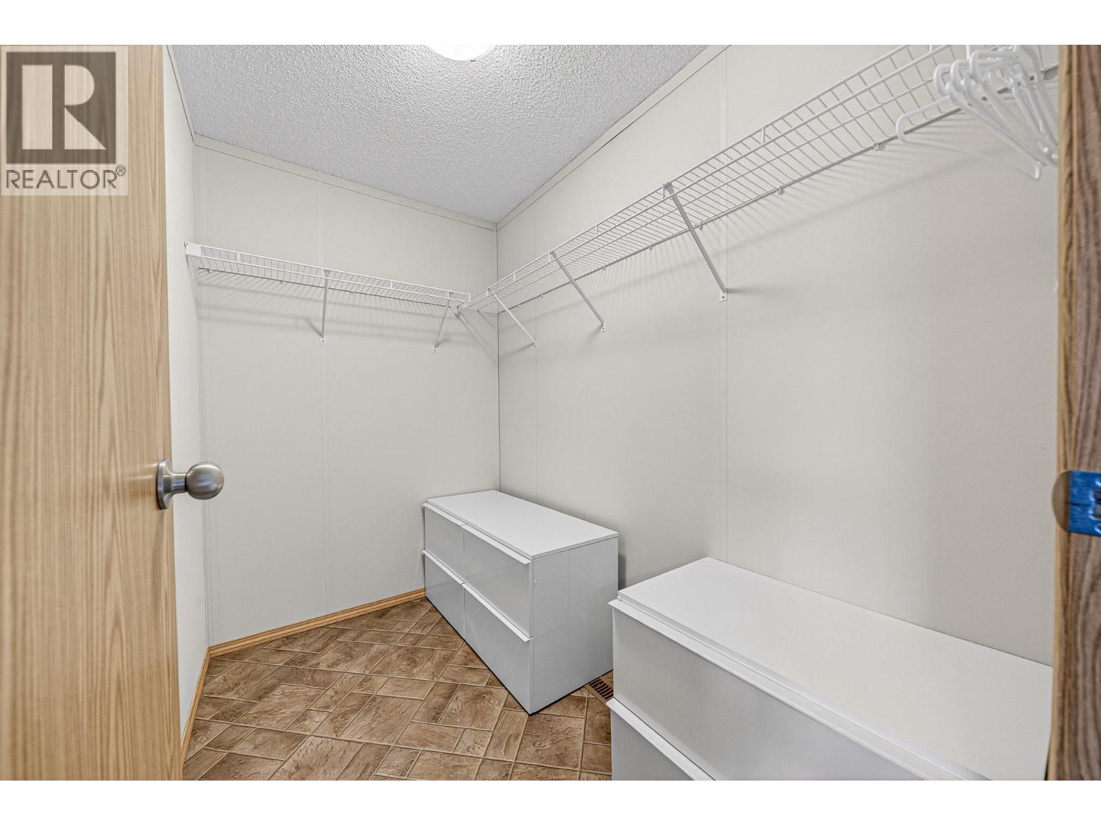 100 INDUSTRIAL ROAD 1 Road Unit# 108, Sparwood