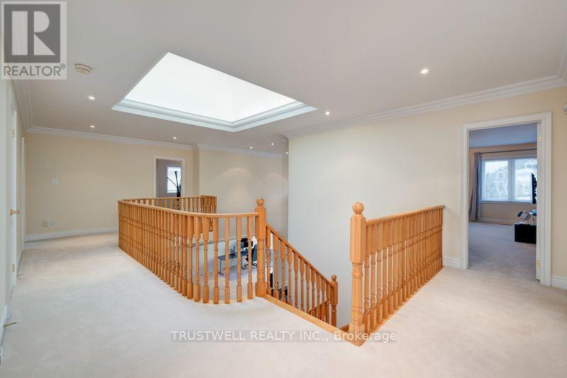 8 RIDGLEY COURT - 19