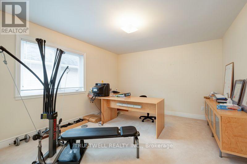 8 RIDGLEY COURT - 27