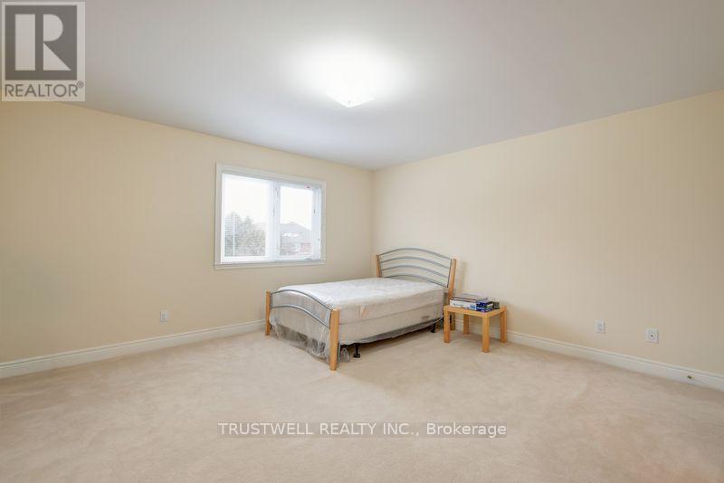 8 RIDGLEY COURT - 28