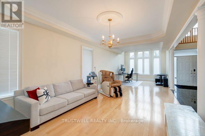 8 RIDGLEY COURT - 8