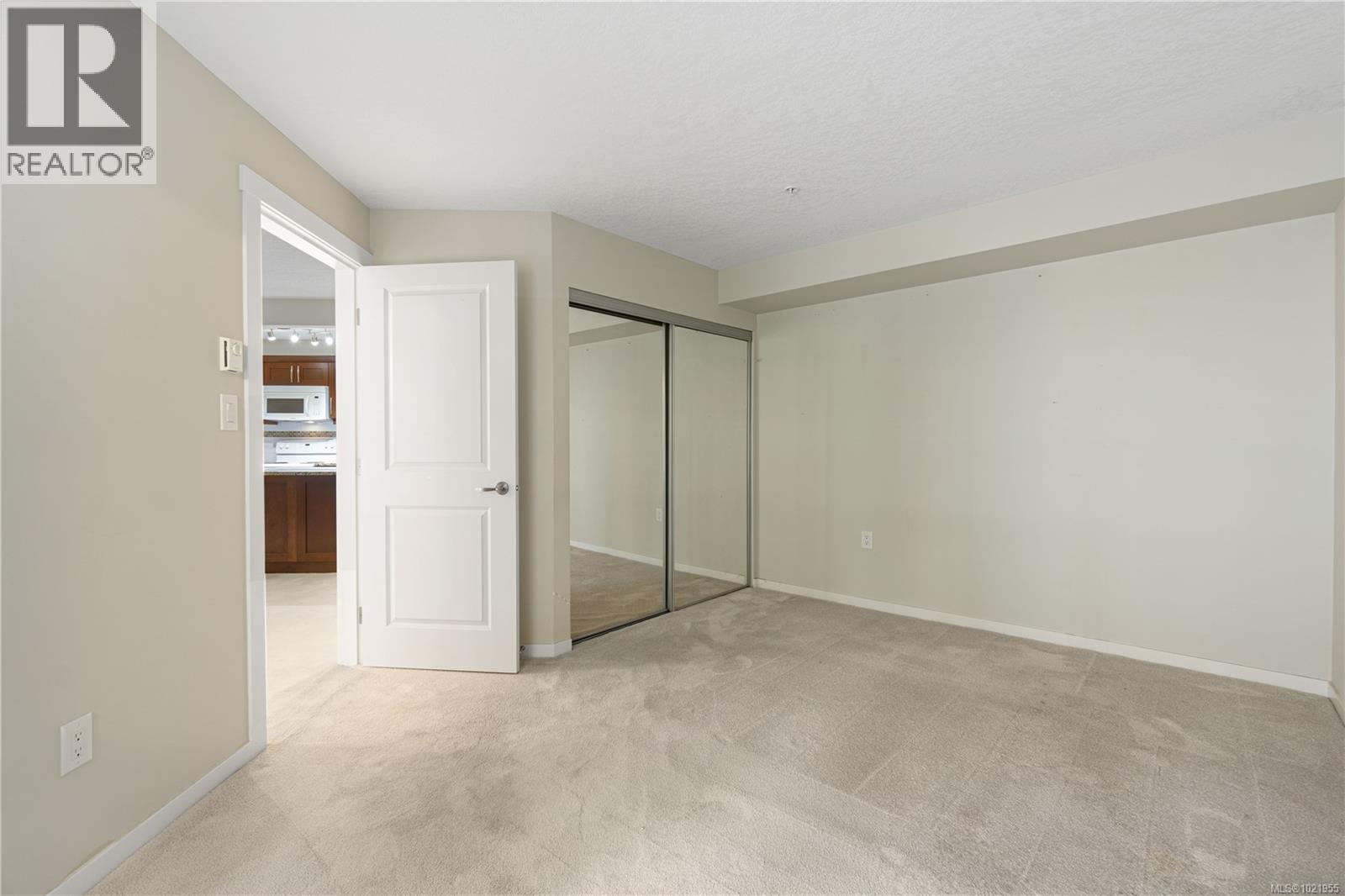 #202 5670 EDGEWATER LANE - 17