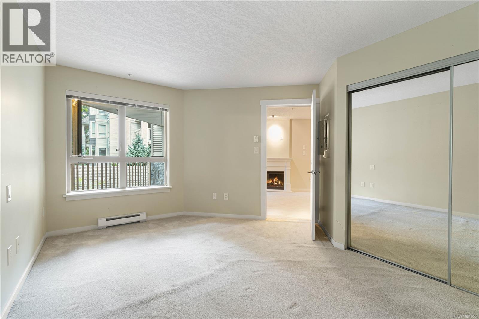 #202 5670 EDGEWATER LANE - 18