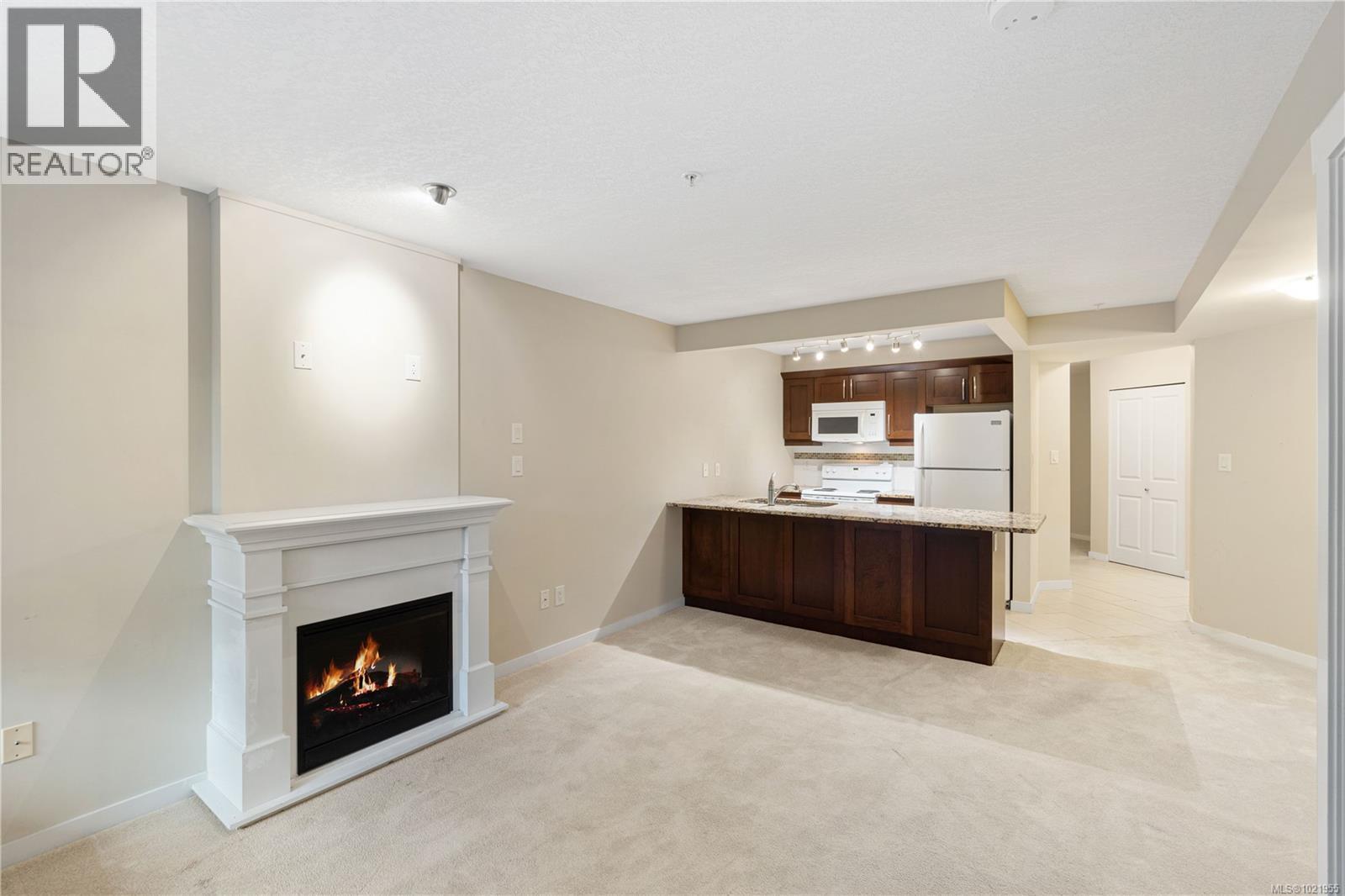 #202 5670 Edgewater Lane - 8