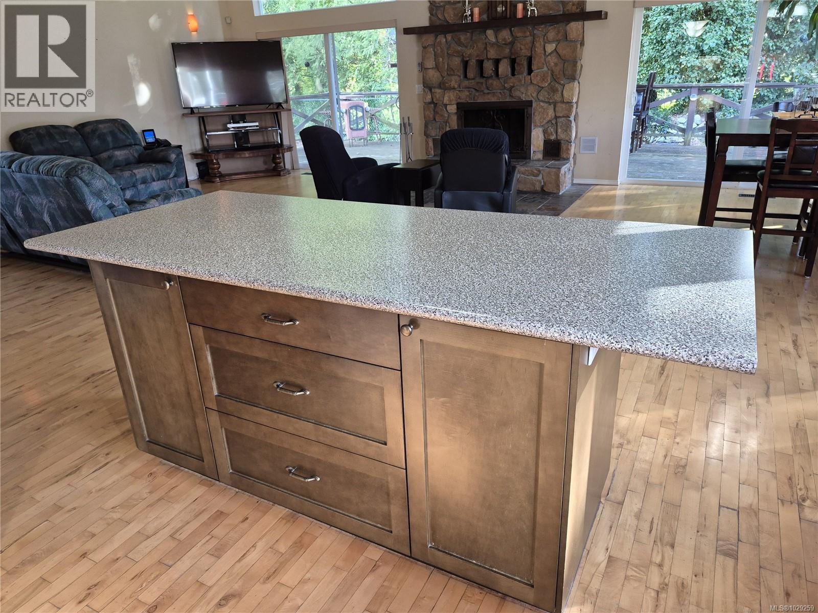 12270/12272 CHANDLER RD - 6