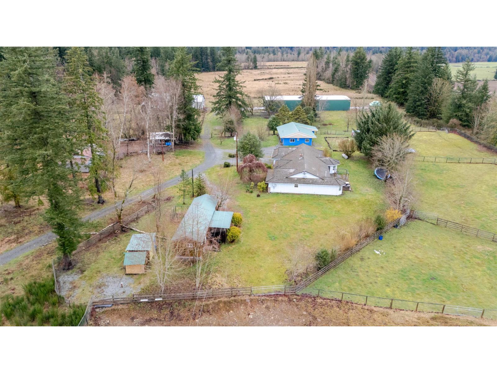 40895 HENDERSON Road - main photo