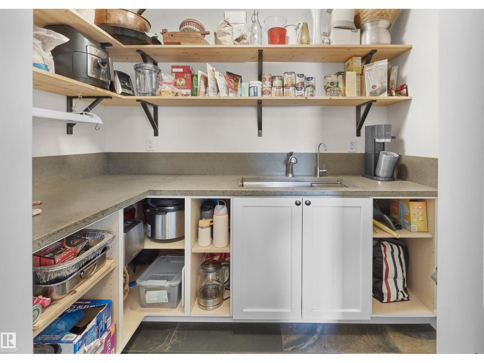 10426 138 ST NW, Edmonton