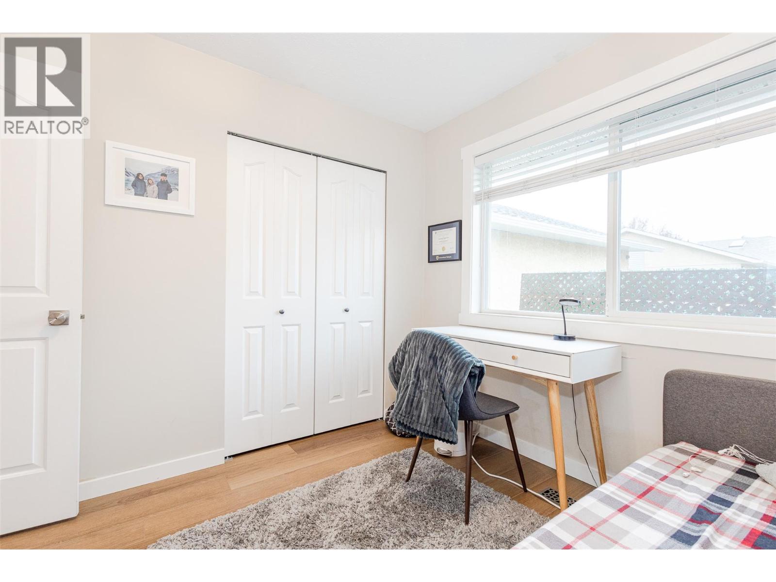 1 205 Gerstmar Road, Kelowna