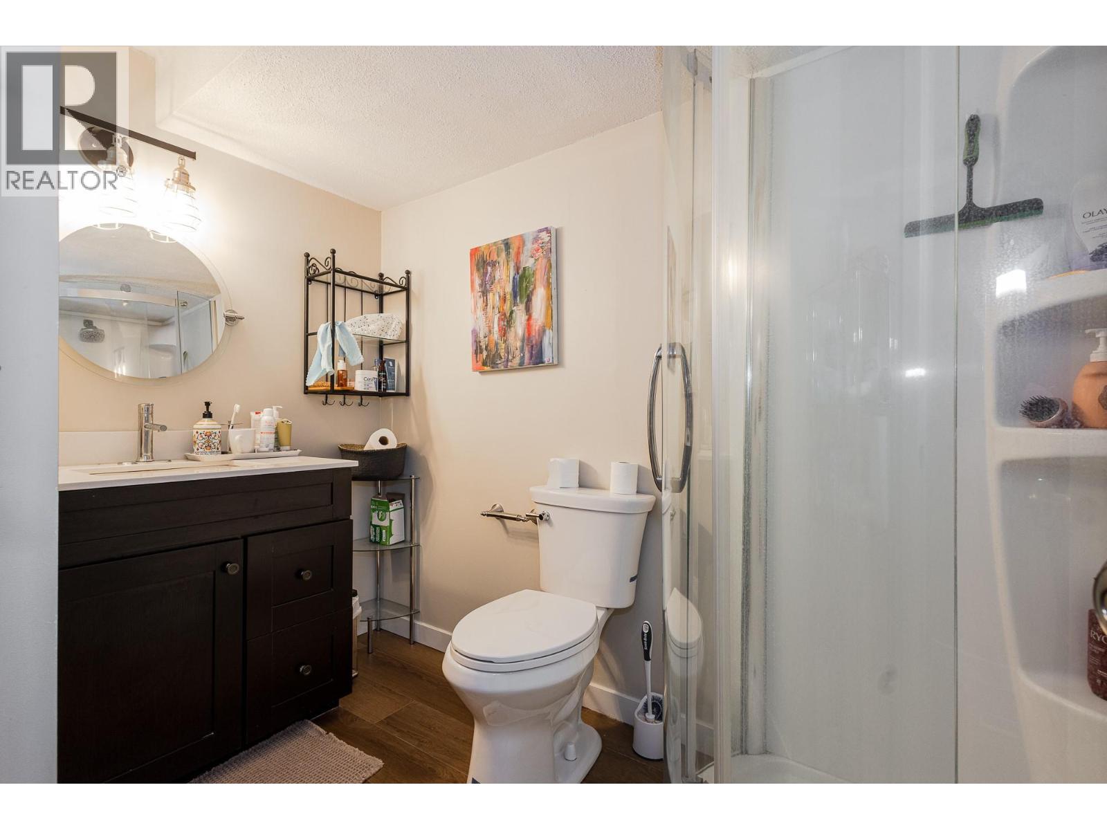 1 205 Gerstmar Road, Kelowna