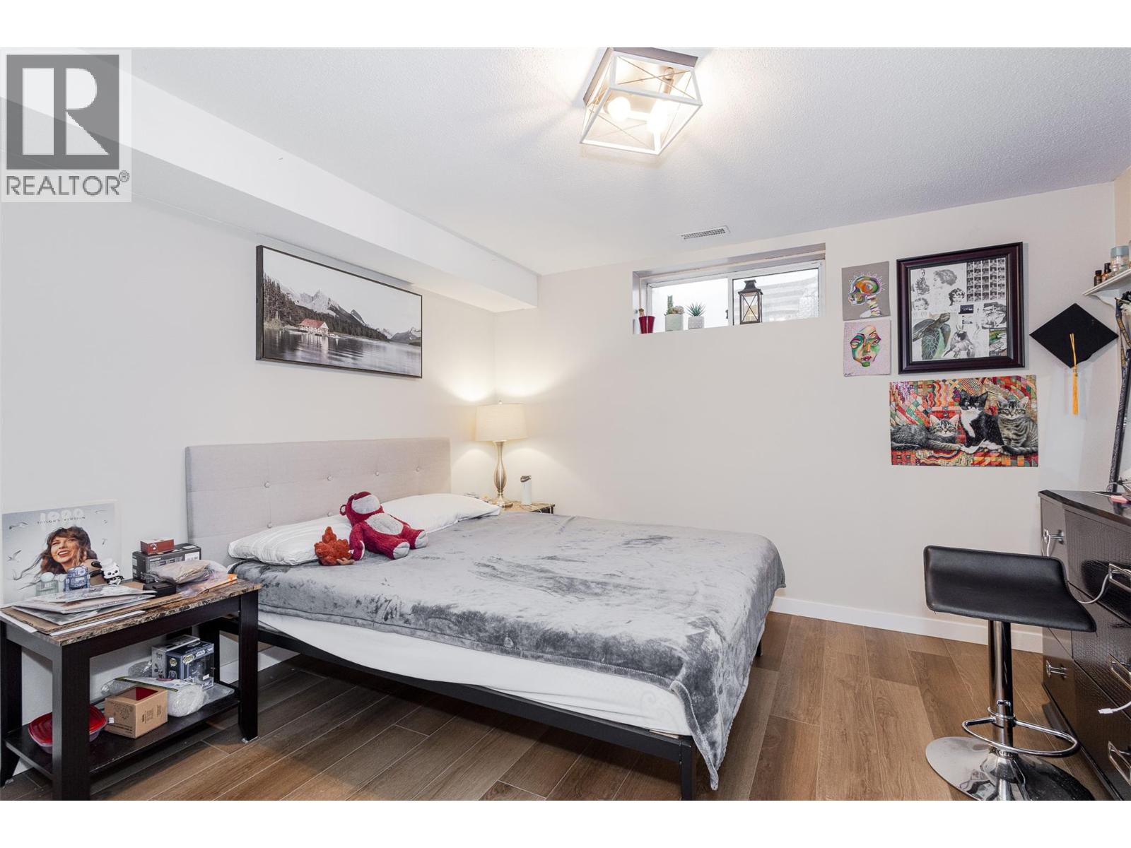 1 205 Gerstmar Road, Kelowna