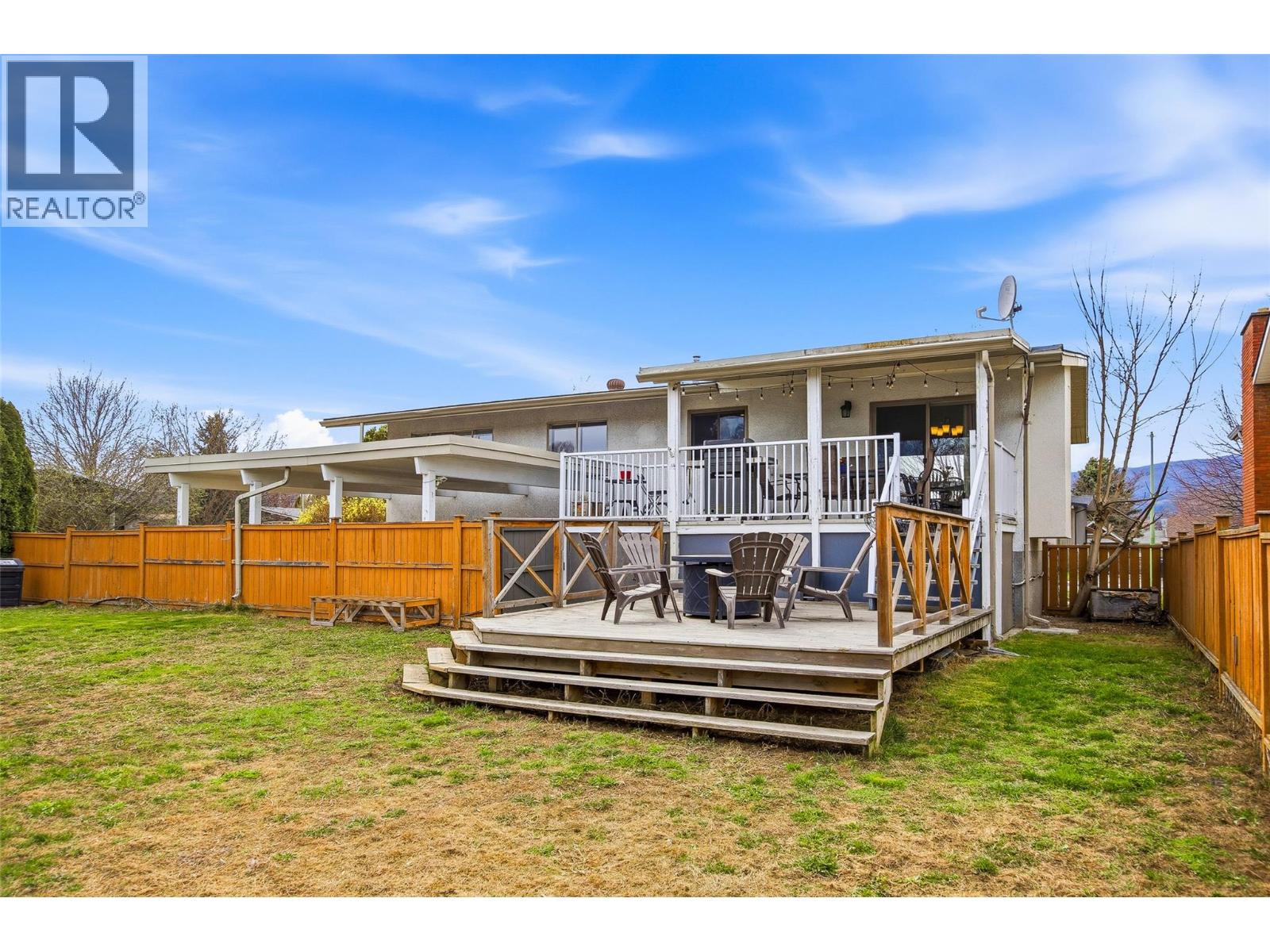 1394 Lombardy Square, Kelowna