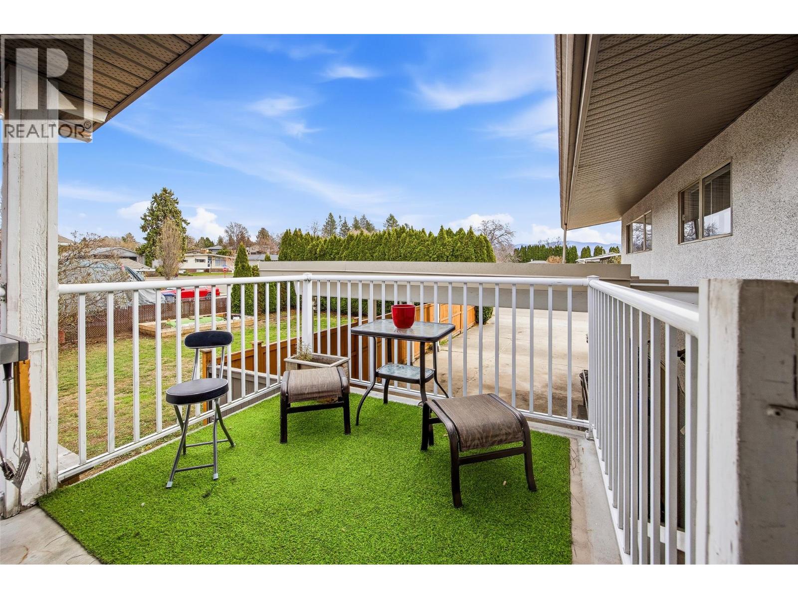 1394 Lombardy Square, Kelowna