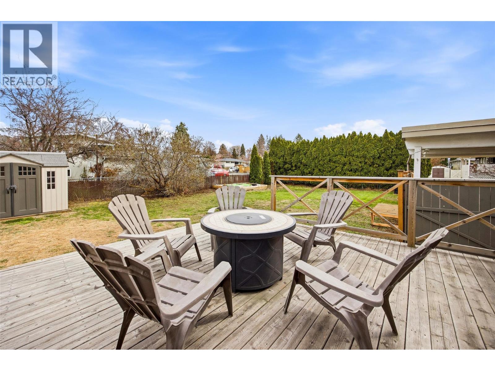 1394 Lombardy Square, Kelowna