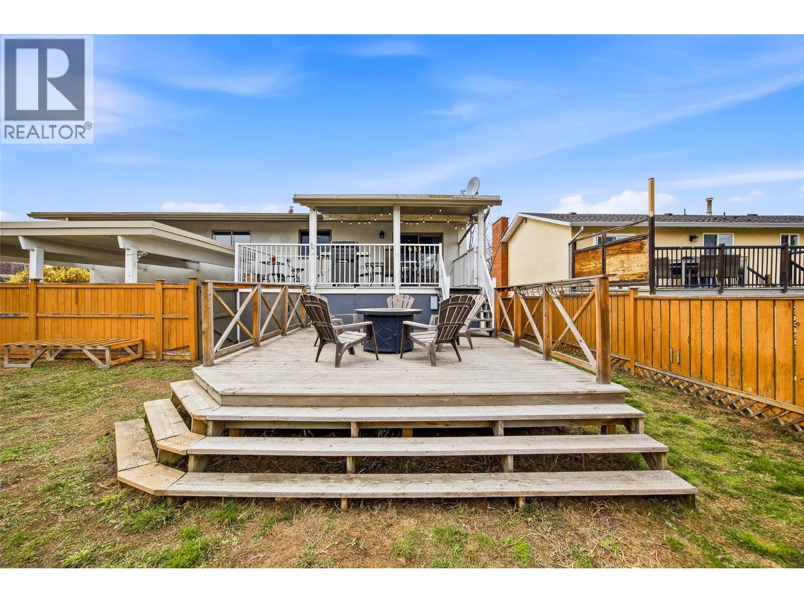 1394 Lombardy Square, Kelowna