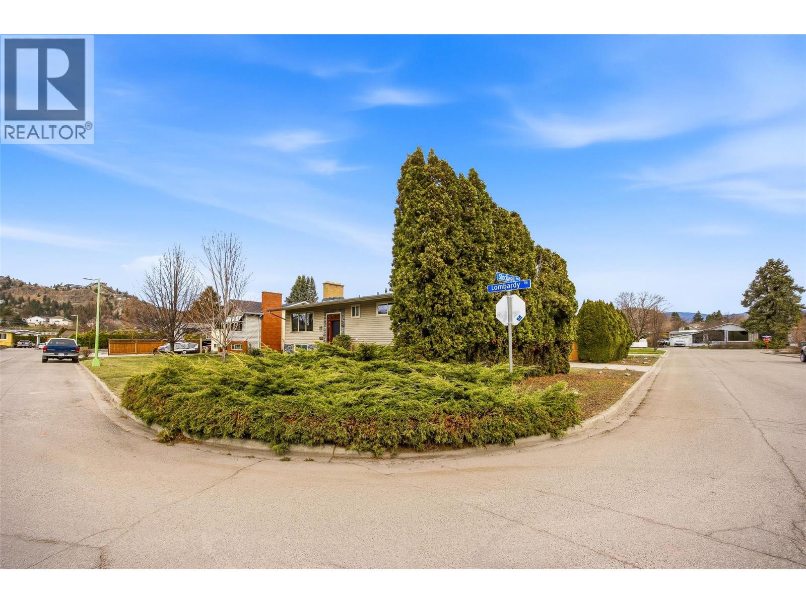 1394 Lombardy Square, Kelowna