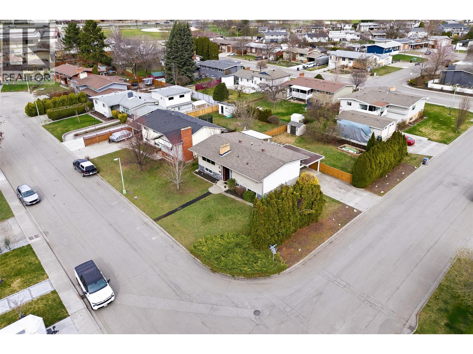 1394 Lombardy Square, Kelowna