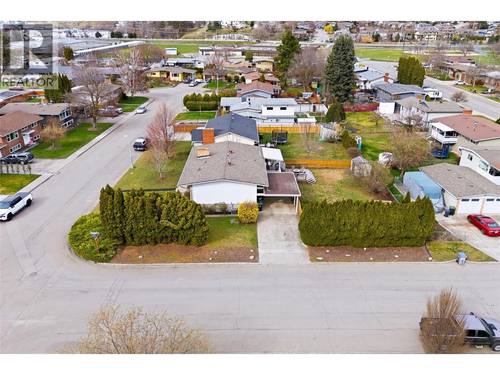 1394 Lombardy Square, Kelowna