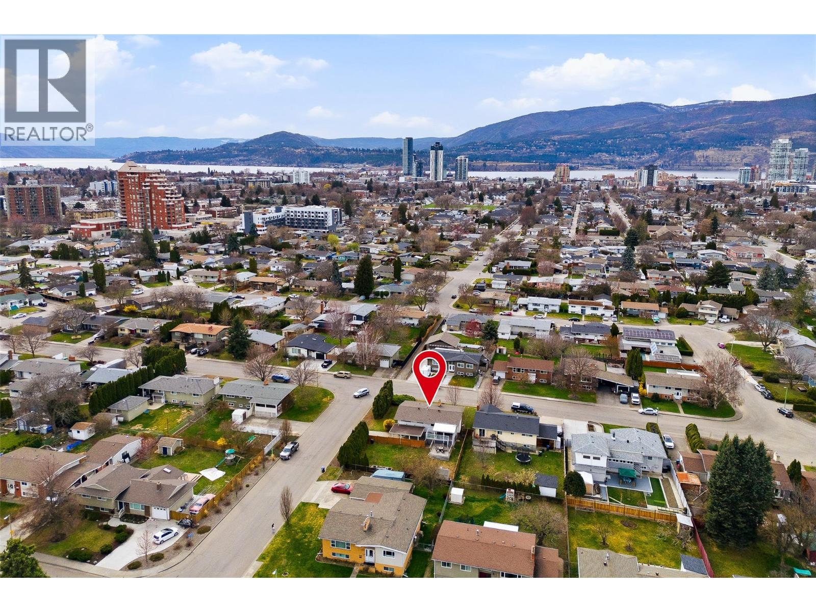1394 Lombardy Square, Kelowna