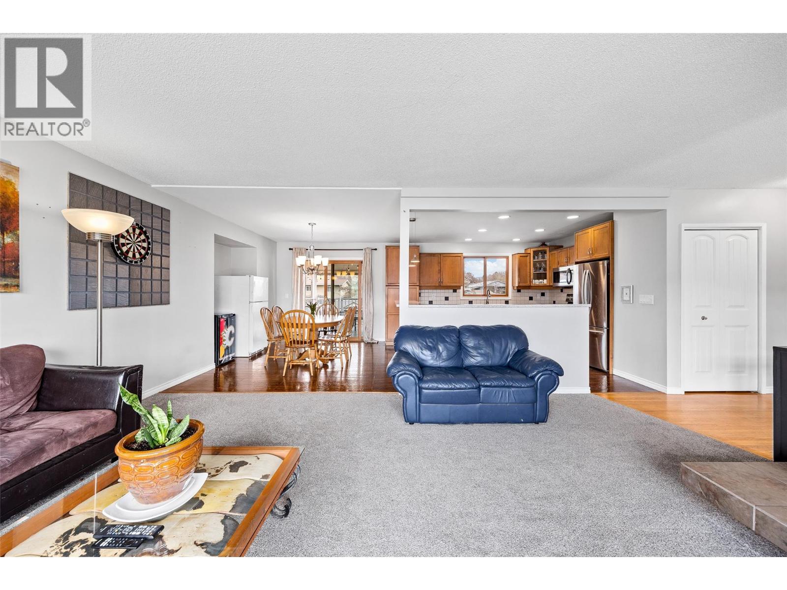 1394 Lombardy Square, Kelowna