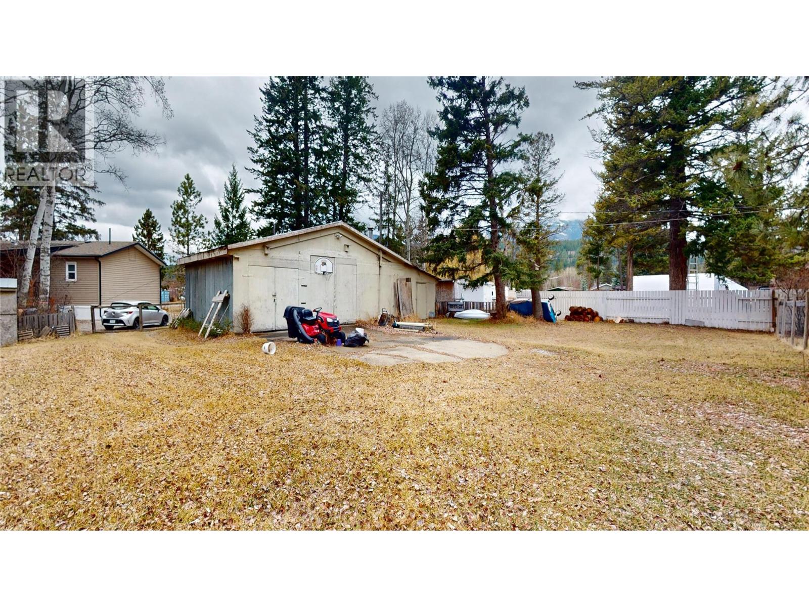 4747 Willow Avenue, Canal Flats