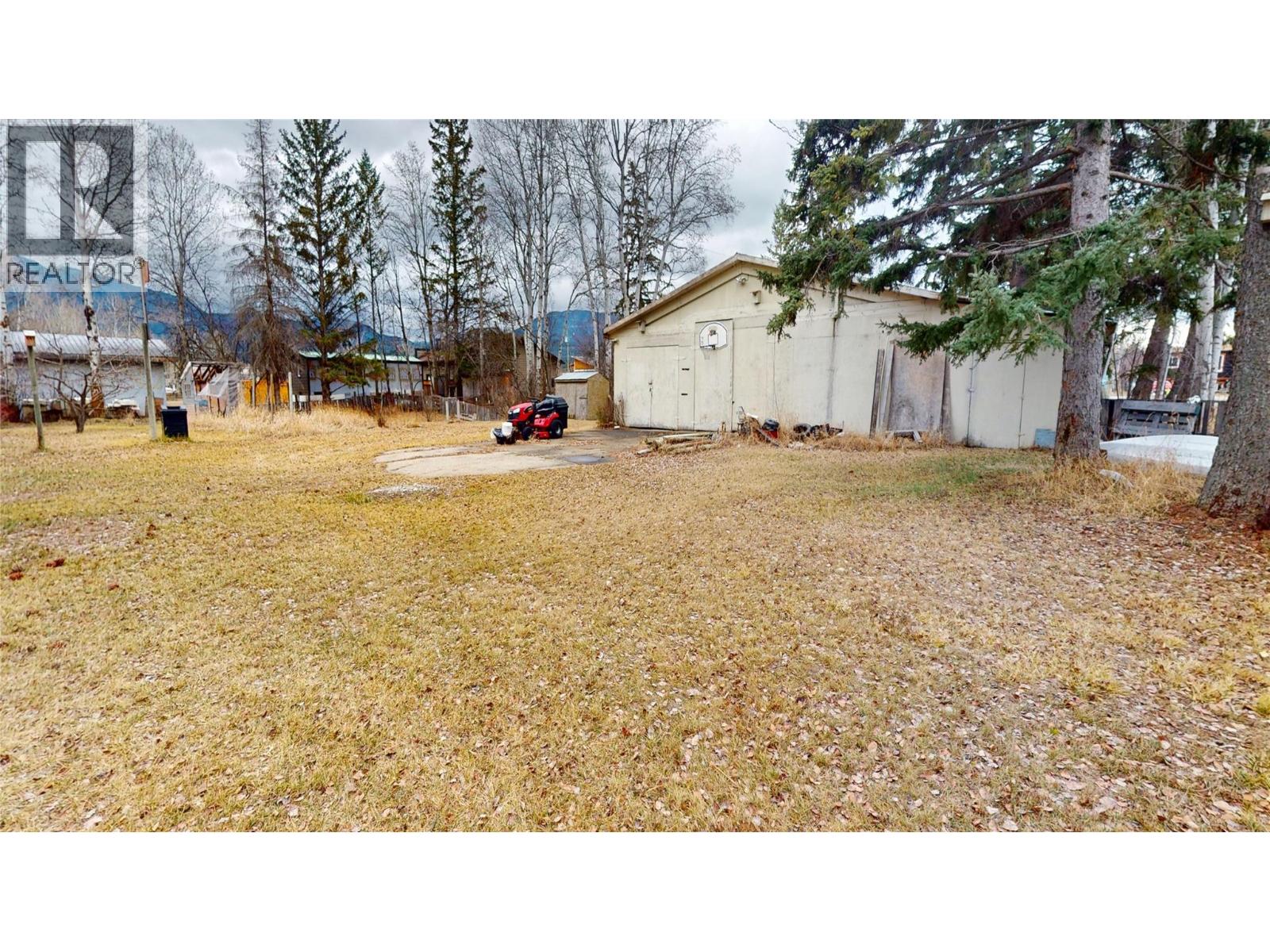 4747 Willow Avenue, Canal Flats