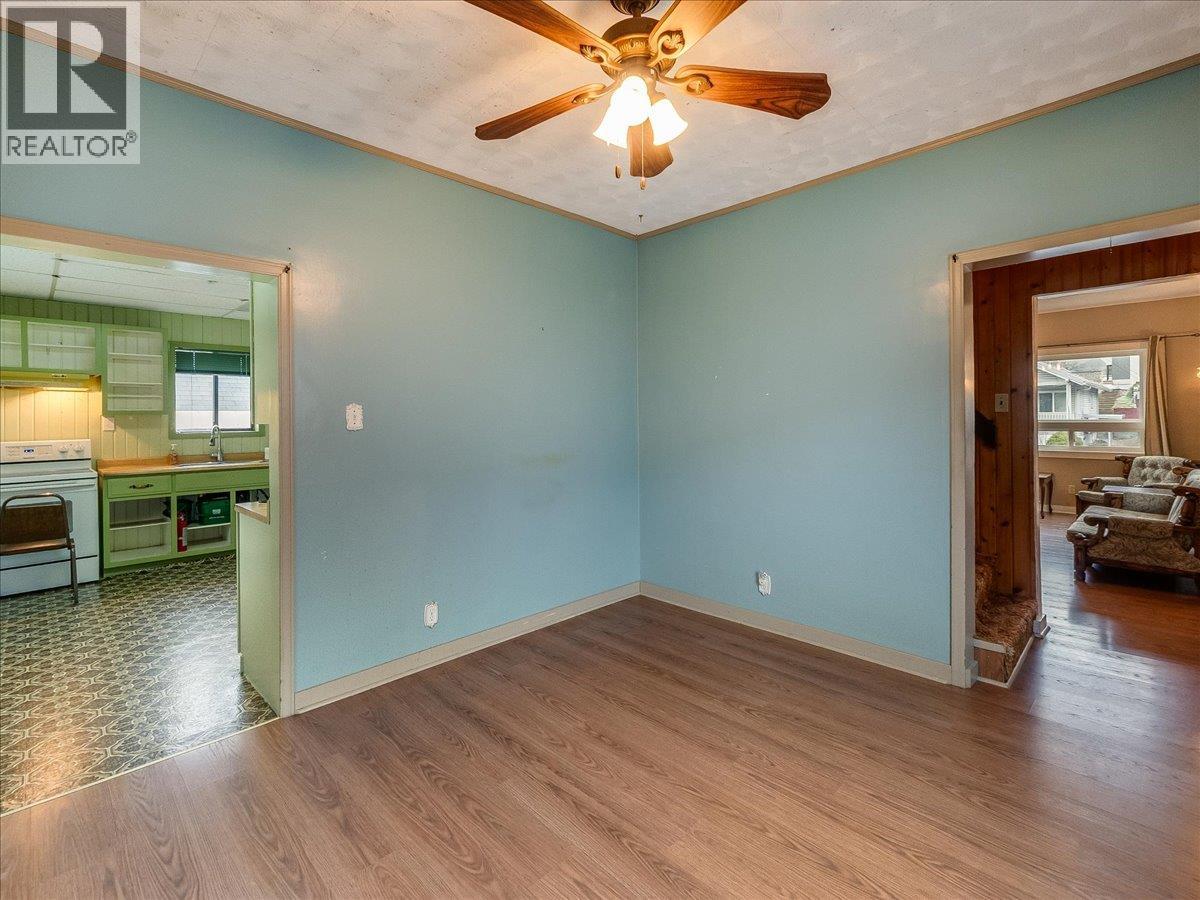 1550 Columbia Avenue, Trail