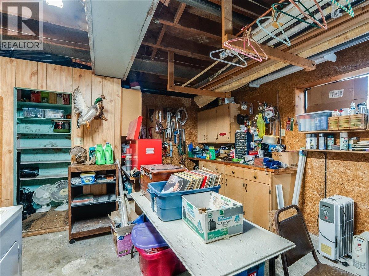 1550 Columbia Avenue, Trail