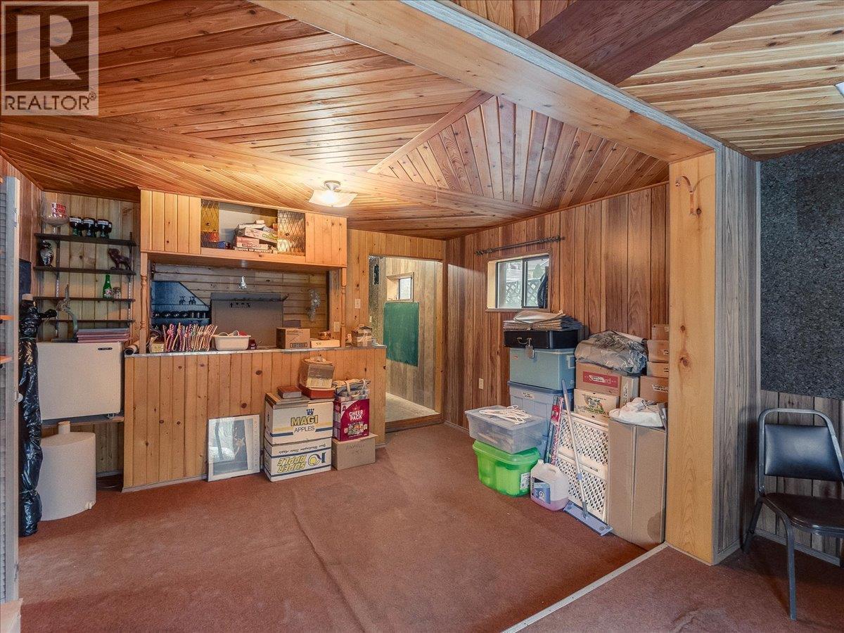 1550 Columbia Avenue, Trail