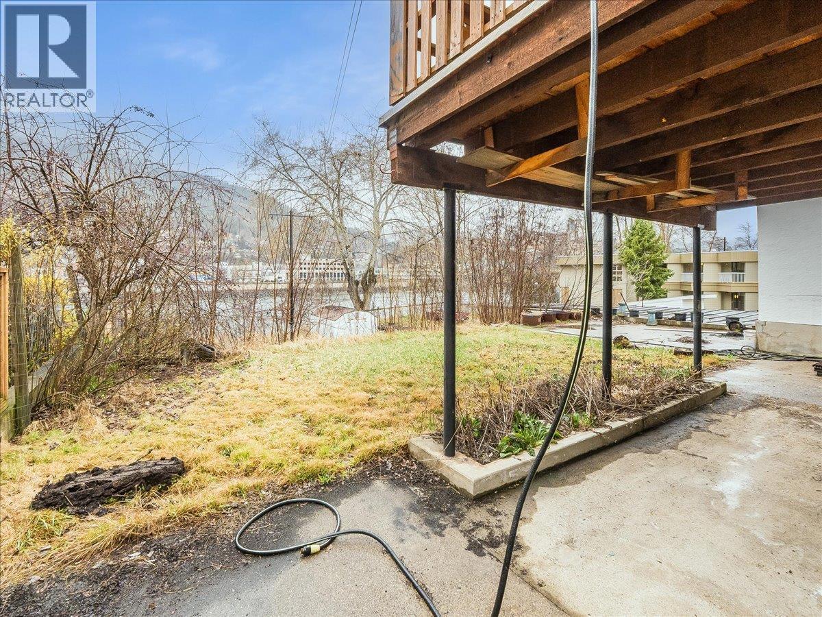 1550 Columbia Avenue, Trail