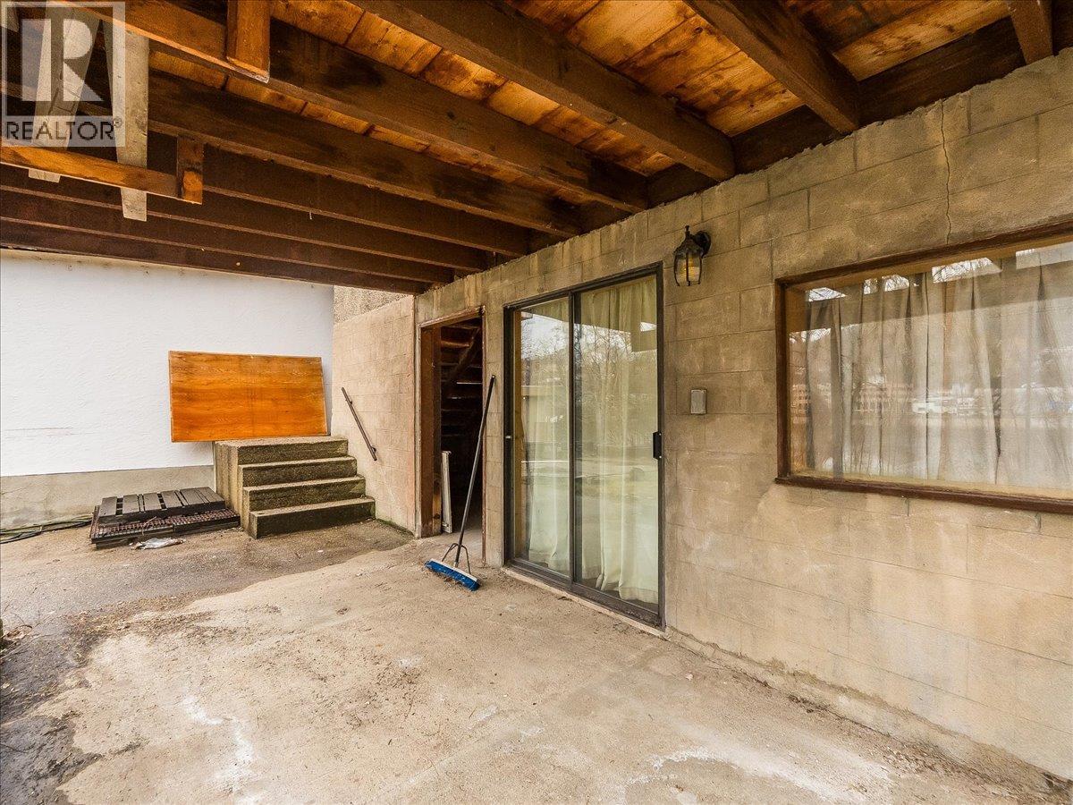 1550 Columbia Avenue, Trail