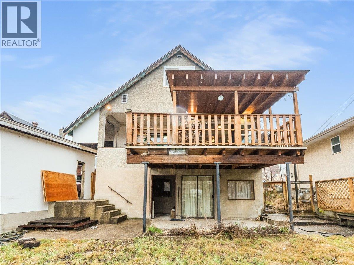 1550 Columbia Avenue, Trail