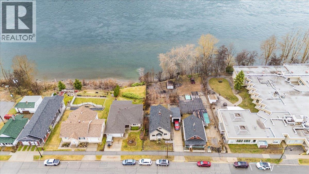 1550 Columbia Avenue, Trail