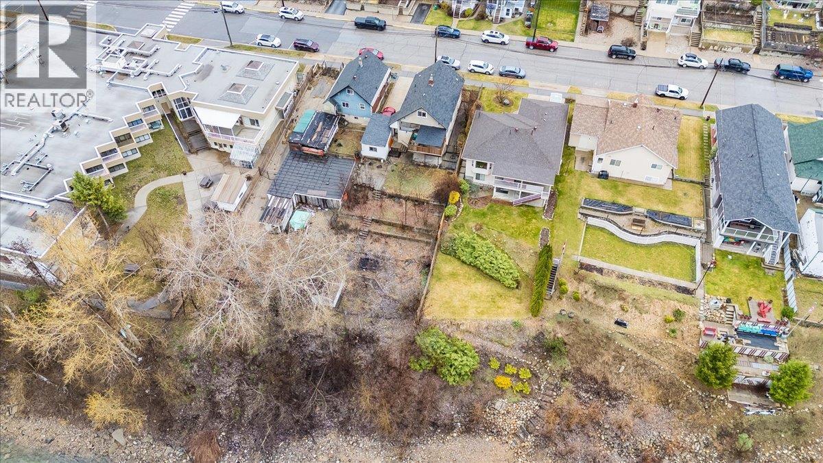 1550 Columbia Avenue, Trail