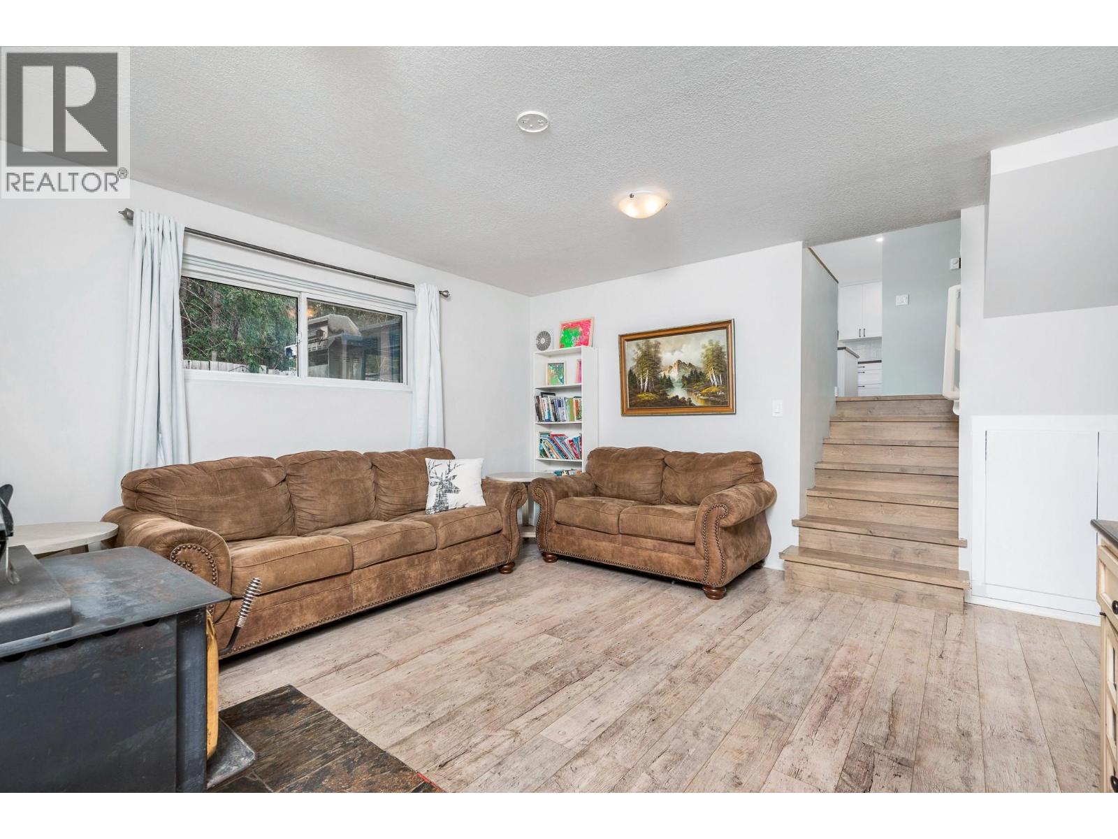 701 Hemlock Crescent S, Sicamous