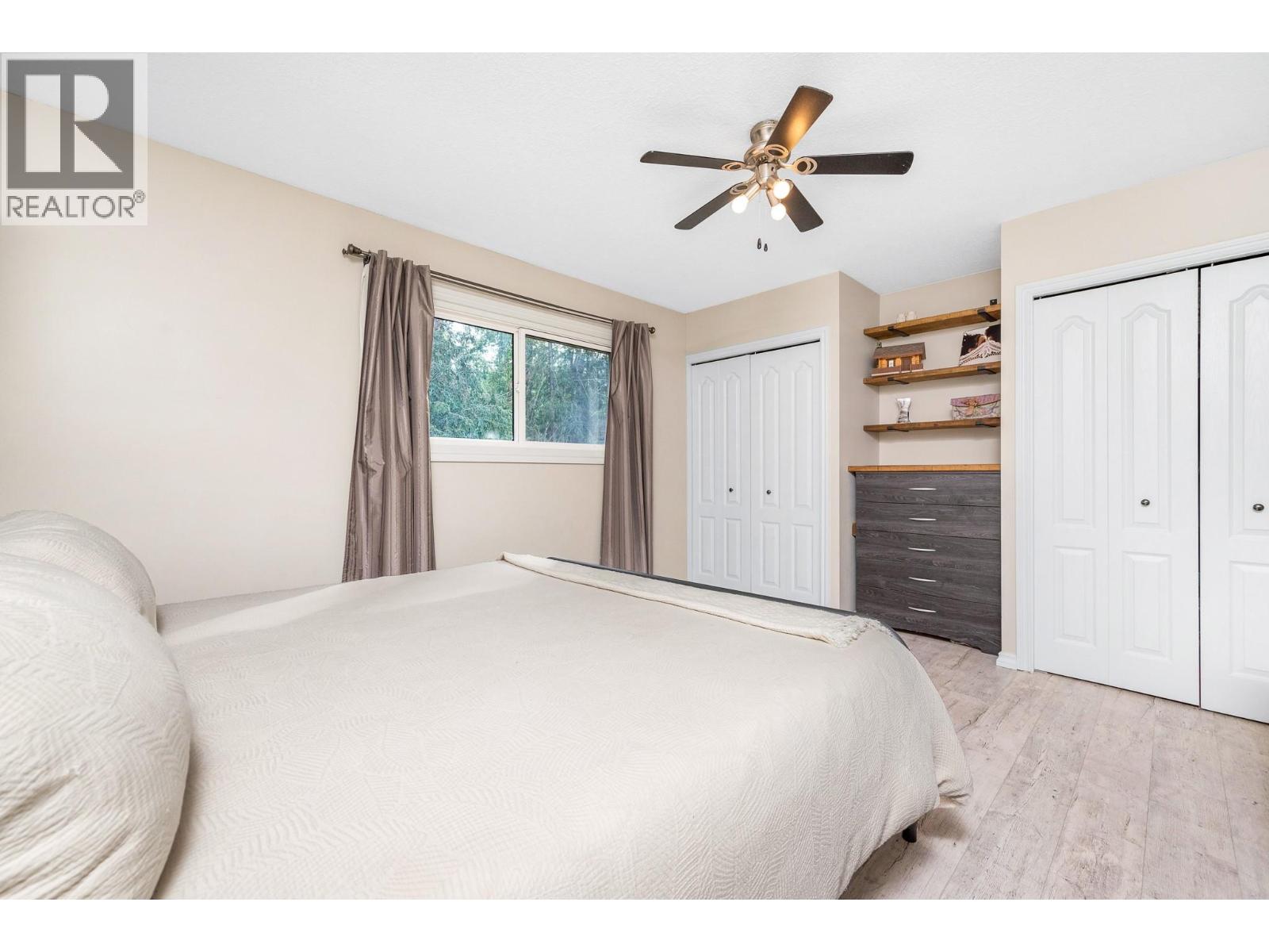 701 Hemlock Crescent S, Sicamous