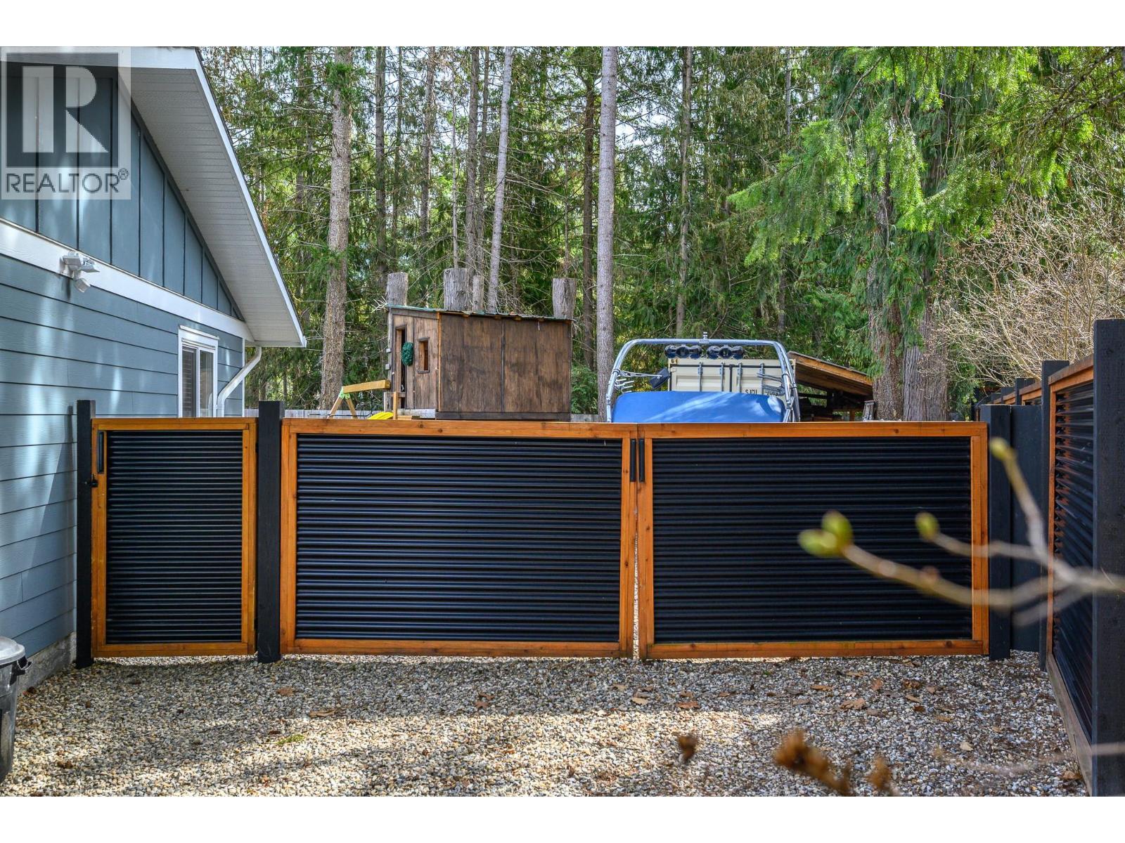 701 Hemlock Crescent S, Sicamous