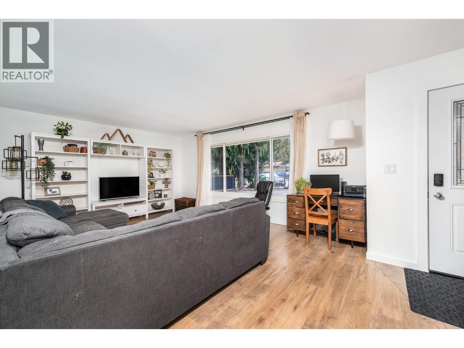 701 Hemlock Crescent S, Sicamous