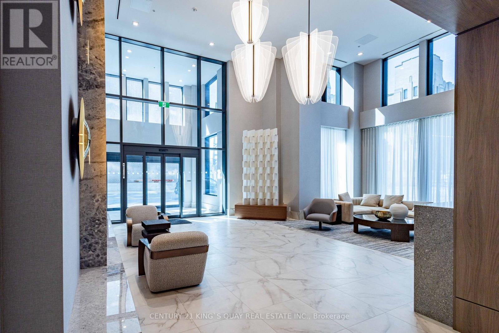 2703 - 75 JAMES STREET S