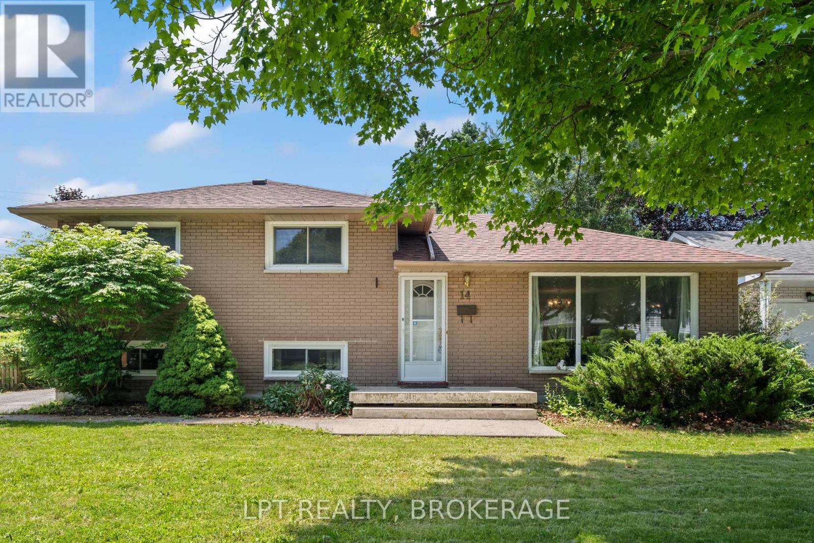 14 HERCHMER CRESCENT - 1