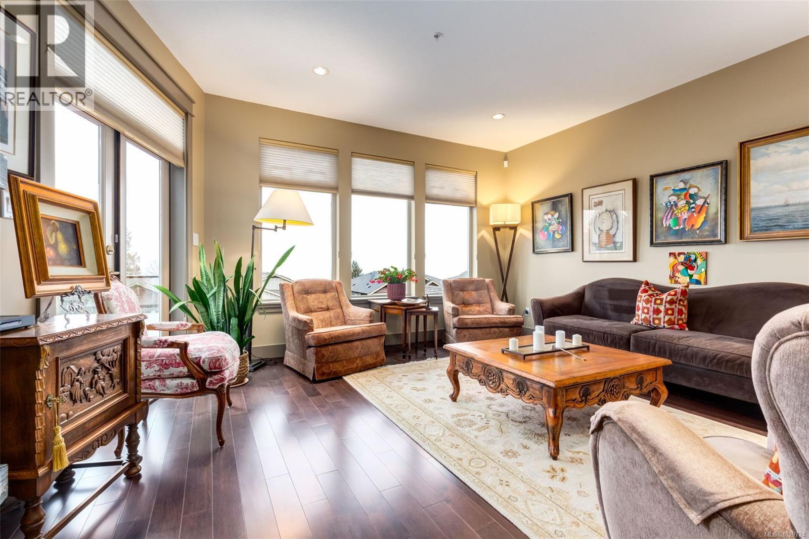 #102 5418 JACOBS LANE - 17