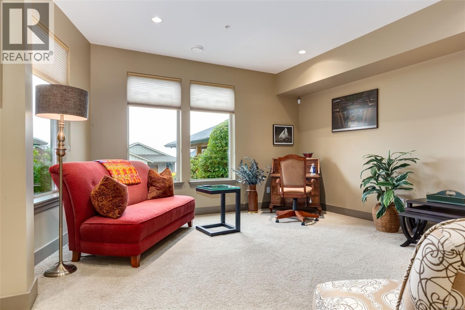 #102 5418 JACOBS LANE - 39