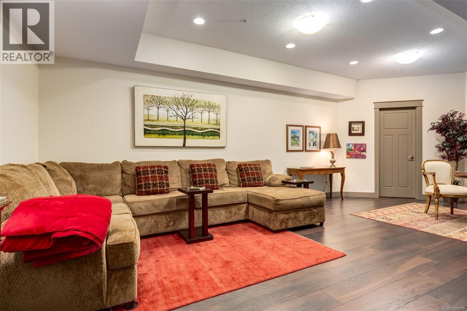 #102 5418 JACOBS LANE - 53