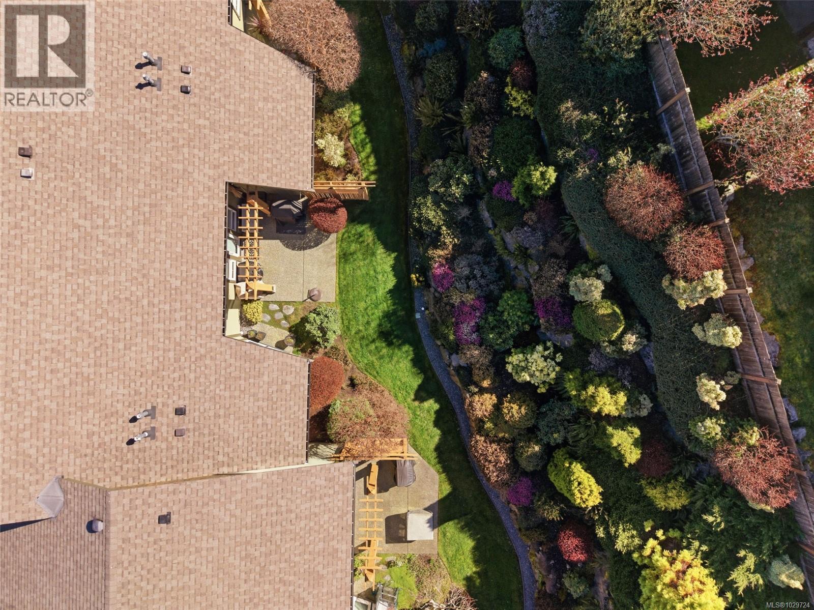 #102 5418 JACOBS LANE - 59