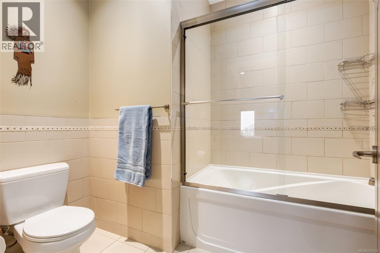 #102 5418 JACOBS LANE - 29