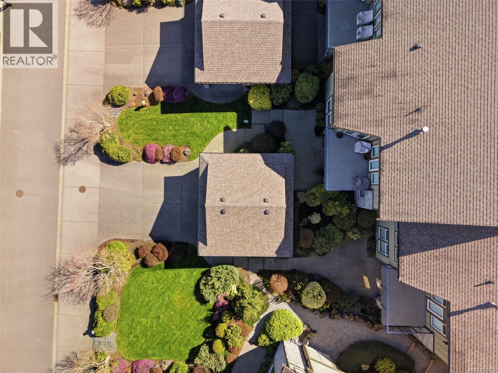 #102 5418 JACOBS LANE - 67