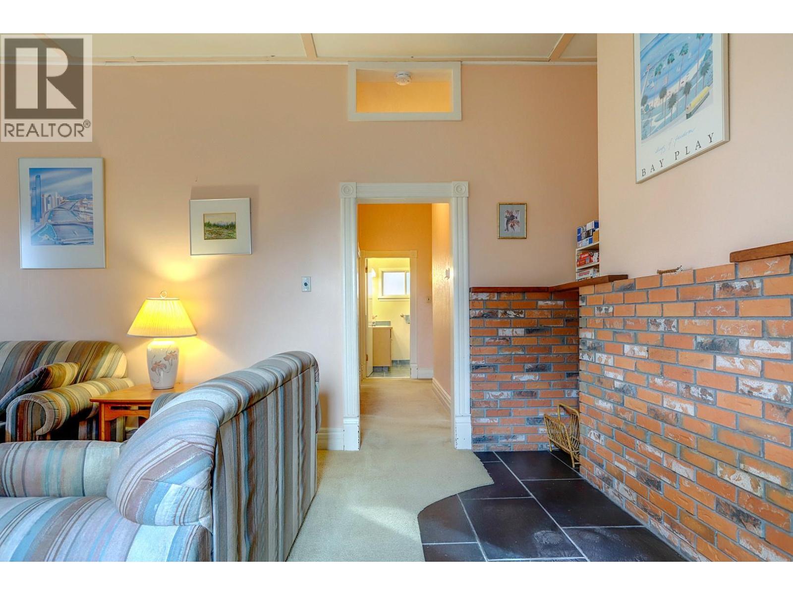  5051 11 Street Northeast, Salmon Arm