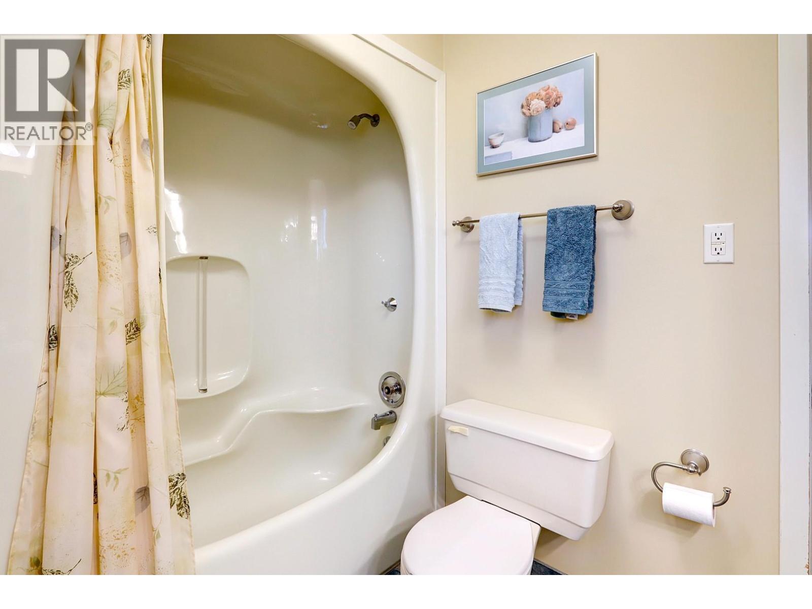  5051 11 Street Northeast, Salmon Arm